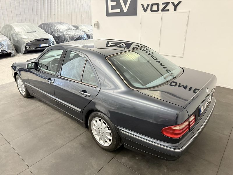 Mercedes-Benz Třídy E (2001) 280I V6 ,150kw, velmi krásný!! - fotka 7 z 35