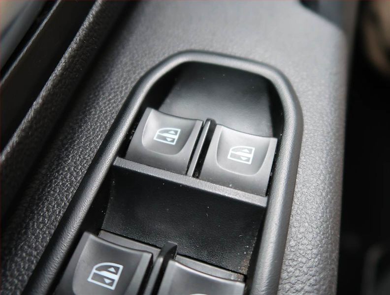 Dacia Duster (2021) 1.0 TCe, Tempomat - fotka 13 z 13