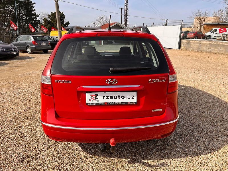 Hyundai i30 1.6CRDI 66kw - fotka 4 z 31