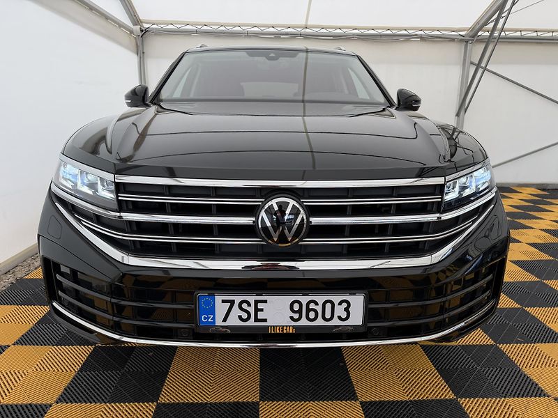 Volkswagen Touareg 3.0Tdi*1-MAJ*DPH*ELEGANCE* - fotka 3 z 45