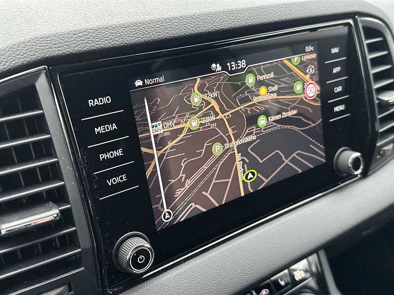 Škoda Karoq (2025) 2.0 TDI 4x4 DSG Sportline - fotka 11 z 33