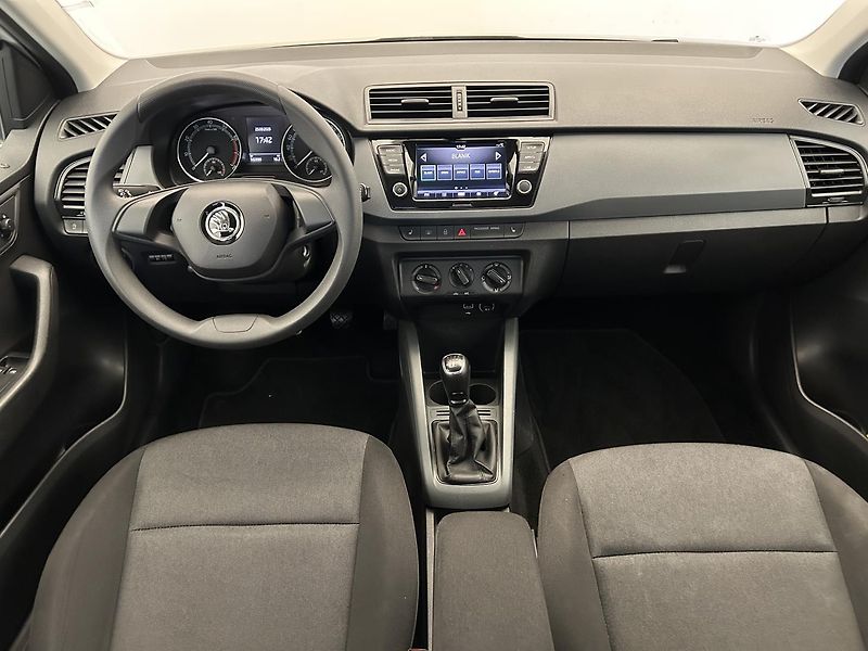 Škoda Fabia 1.0 TSI Active Plus - fotka 5 z 21