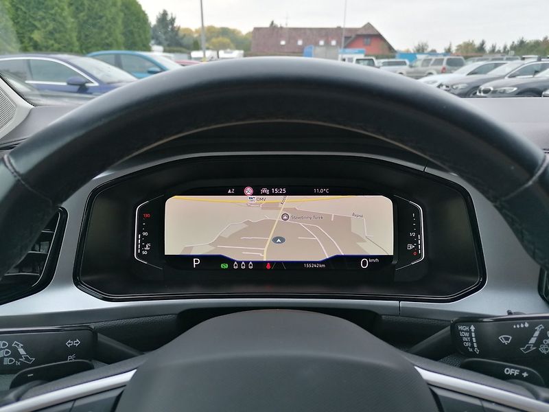 Volkswagen T-Roc (2022) 1.5 TSi 110kW DSG ACC - fotka 14 z 30