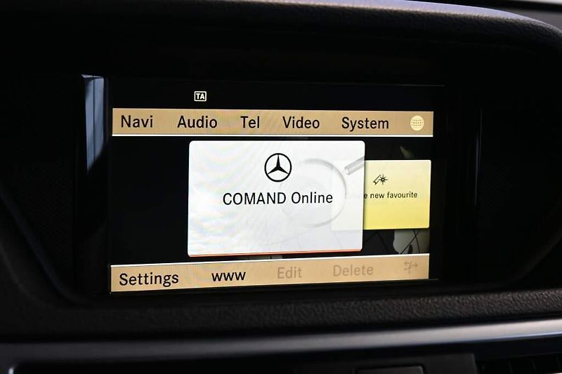 Mercedes-Benz Třídy E (2012) 2.2 220 T 7G-TRONIC Avantgarde - fotka 18 z 30