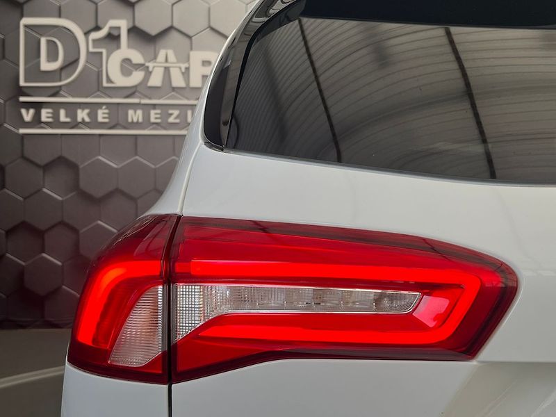 Ford Focus 2.0 EB Titanium manuál 110kW - fotka 45 z 76