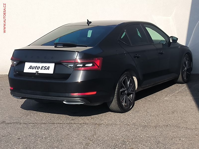 Škoda Superb (2023) 2.0 TSi, ČR, SportLine, DSG - fotka 4 z 21