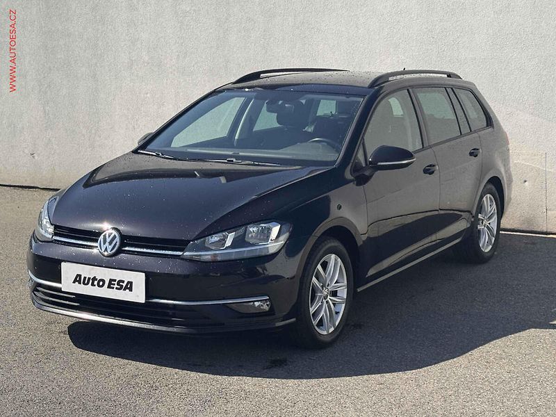 Volkswagen Golf (2020) 2.0 TDi, Comfort, TZ, DSG, - fotka 3 z 16