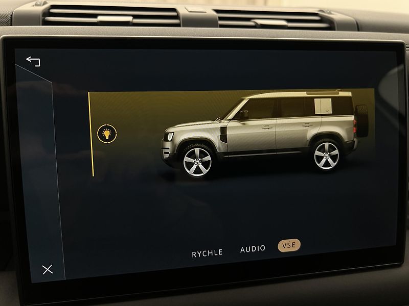 Land Rover Defender 110 D250 X-DYNAMIC SE 1. maj.  - fotka 40 z 47