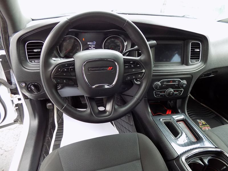 Dodge Charger (2019) 5,7 HEMI/AWD/AT/ - fotka 20 z 34