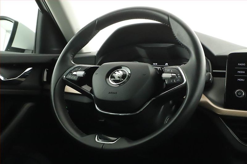 Škoda Scala (2023) Style 1.0 TSI, ČR,1.maj - fotka 18 z 19