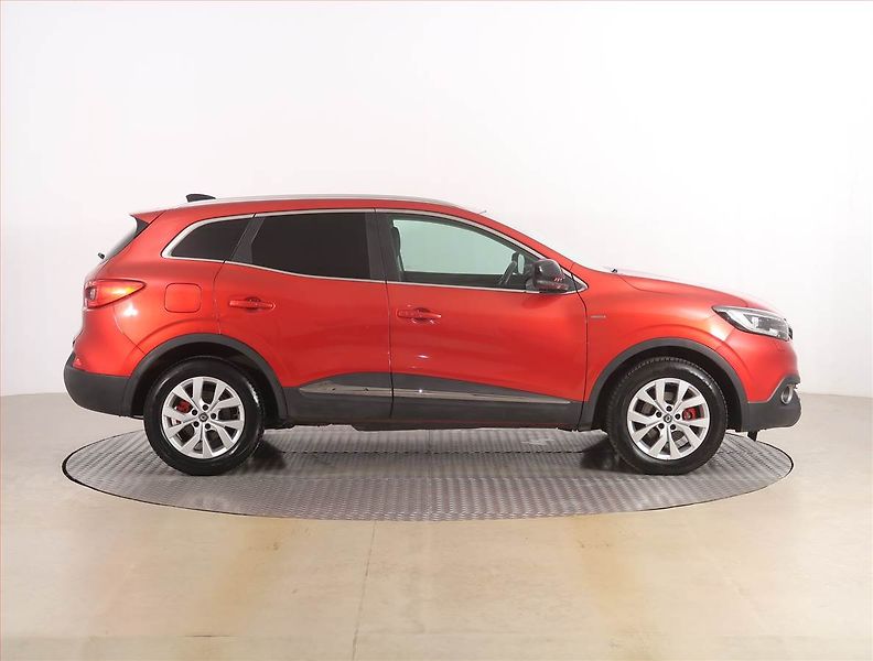 Renault Kadjar (2018) 1.2 TCe, Kůže, Tempomat - fotka 6 z 19
