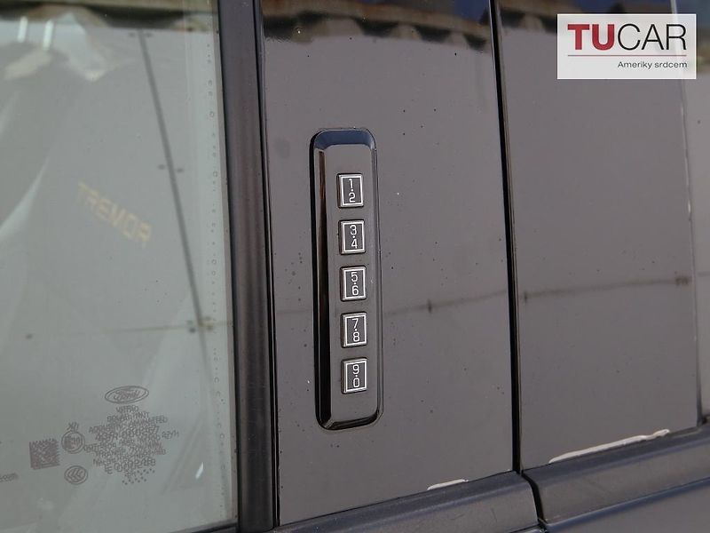 Ford F-150 (2022) 3.5 V6 LOBO TREMOR  - fotka 9 z 41