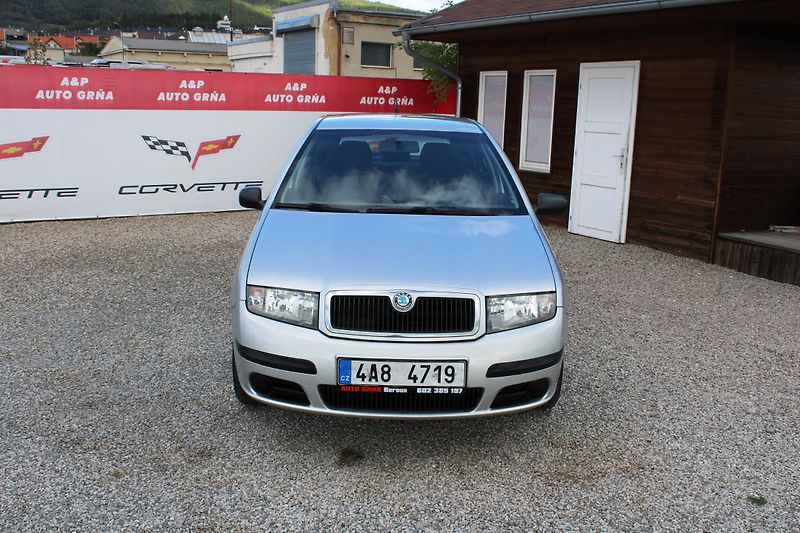 Škoda Fabia (2005) 1.4i SERVO CENTRÁL 2x SADA KOL - fotka 2 z 14