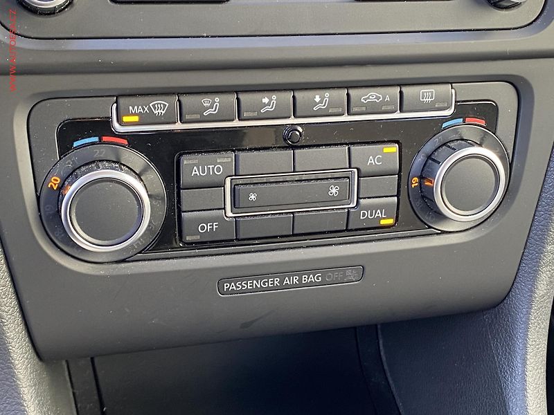 Volkswagen Golf (2009) 2.0TDi 4x4, ČR, AC, tempo - fotka 14 z 16