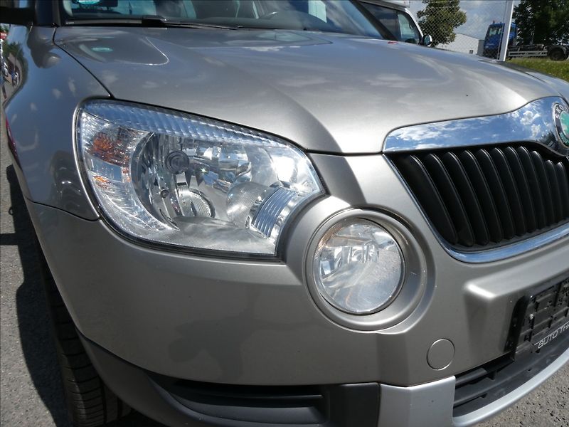 Škoda Yeti 2,0 TDi 81kW 4x4,2x kola,závěs - fotka 3 z 42