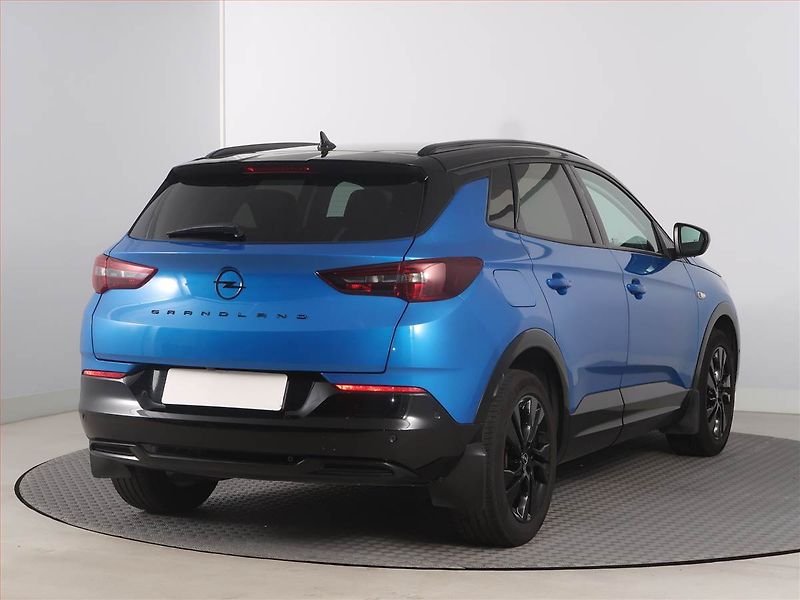 Opel Grandland X (2023) 1.2 Turbo, ČR,1.maj - fotka 5 z 17