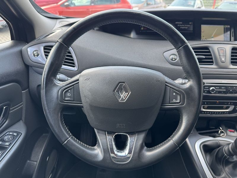 Renault Scénic (2014) 1.5dCi  Navi Digi Klima Bose - fotka 7 z 50