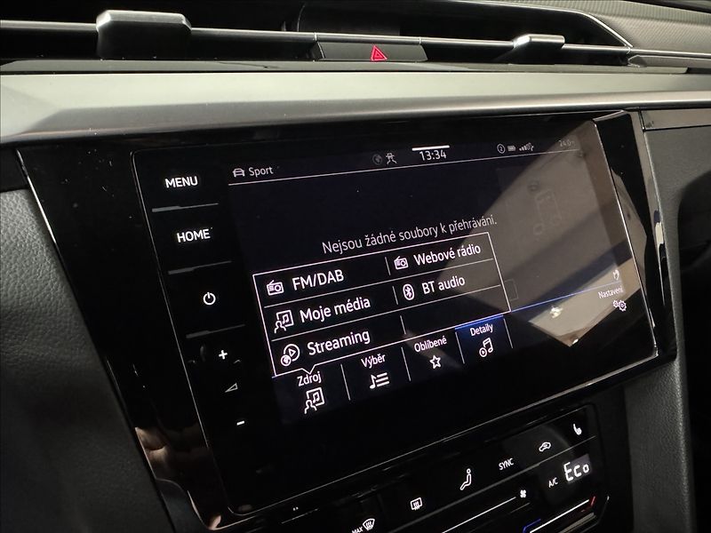 Volkswagen Arteon Shooting Brake 1,4 TSi  DSG eHybrid R-line 36 - fotka 38 z 48