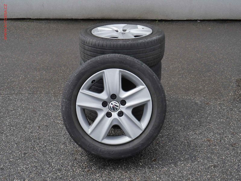Volkswagen Golf (2010) 1.6TDi, Klima - fotka 14 z 14