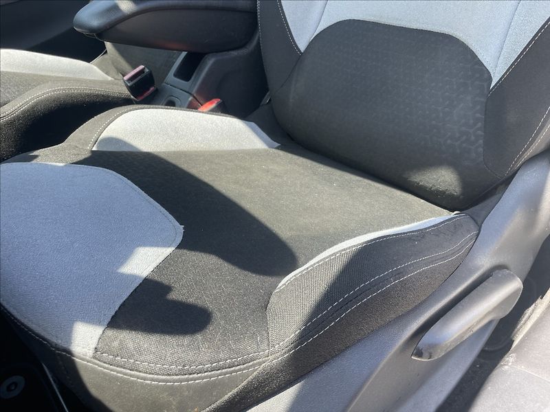 Citroën DS3 1,4 i 70kw Klimatronic ESP Tem - fotka 20 z 33