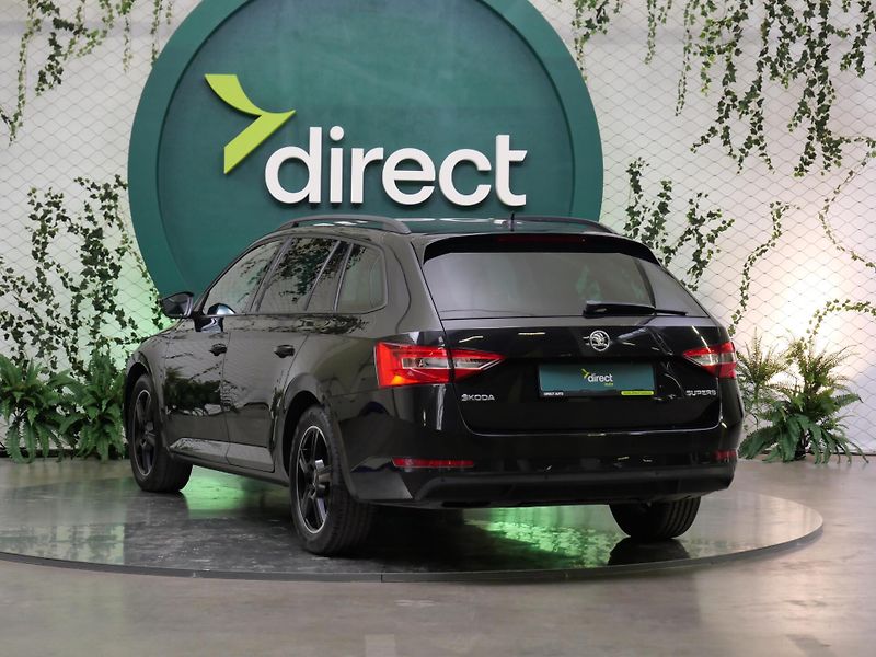Škoda Superb - fotka 7 z 23