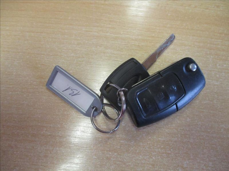 Ford Focus 1,6 16V, 75kW, digiklima,ABS, - fotka 20 z 20