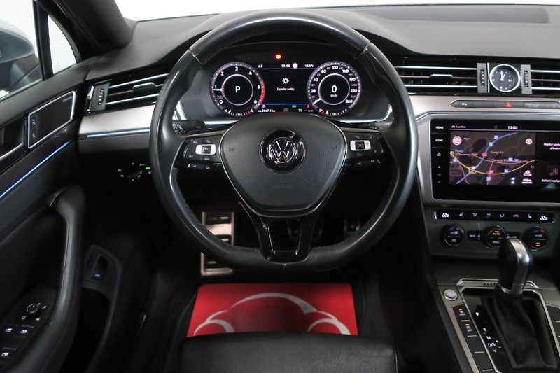 Volkswagen Passat Variant (2017) 2.0 TDI 176kW 4M. DSG Alltrack - fotka 13 z 50