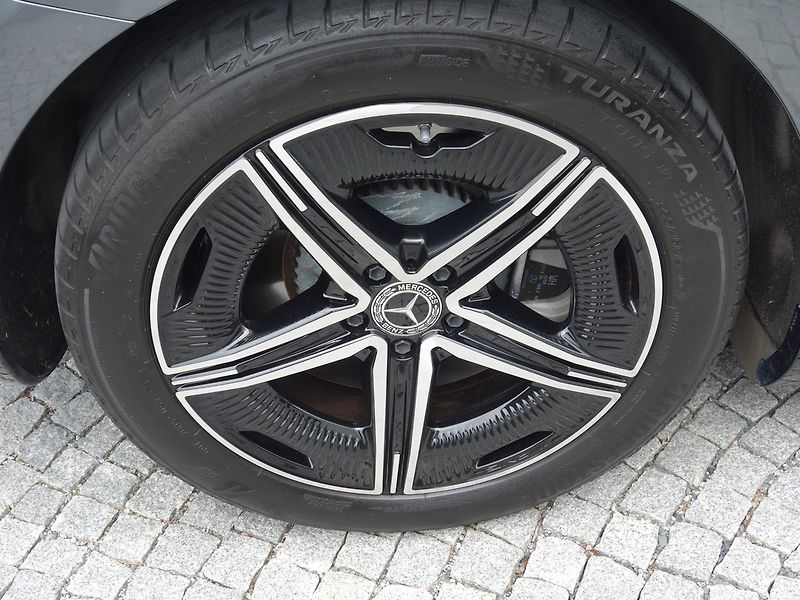 Mercedes-Benz EQE (2024) 350*4M*AMG*PAN*HYPERSCREEN*TOP - fotka 11 z 50