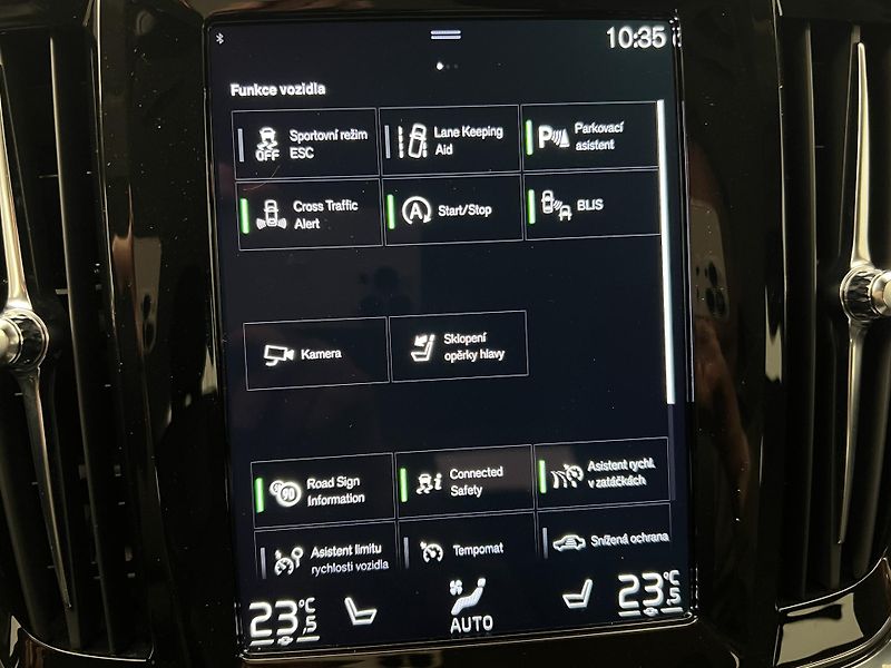 Volvo V90 CC D4 POLESTAR AWD AUT - fotka 28 z 44