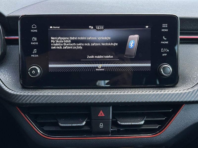 Škoda Scala 1.5TSi Monte Carlo 150PS KAMER - fotka 24 z 33