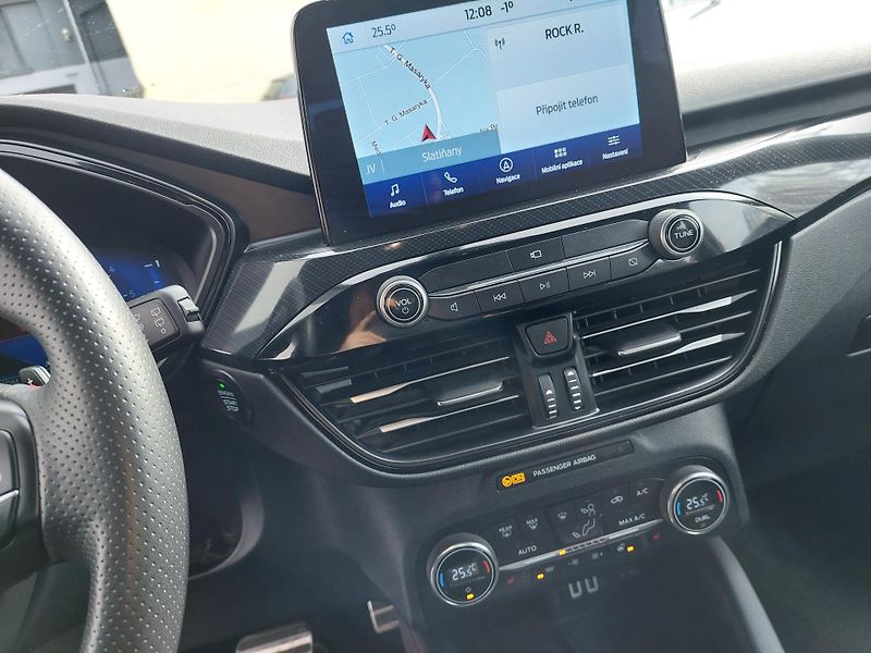 Ford Kuga (2021) III. TDCi ST Line  88kW - fotka 21 z 45