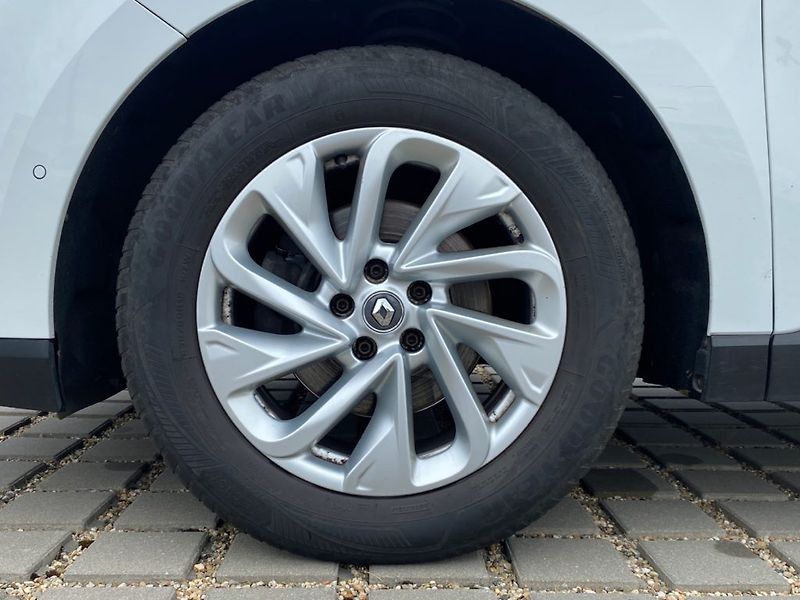 Renault Espace (2015) 1,6 (96kW) NM.  Man. - fotka 13 z 30