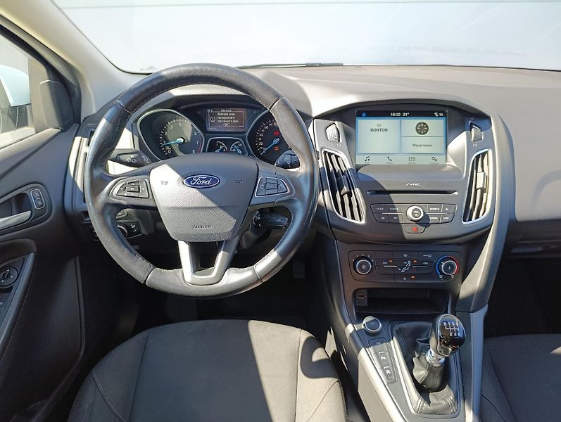 Ford Focus 1.0 ECOBOOST TREND ČR 1.MAJ  - fotka 17 z 27