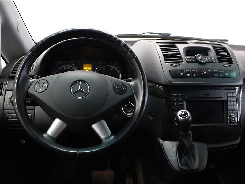 Mercedes-Benz Viano 3,0 CDI V6 Long xenony - fotka 29 z 32