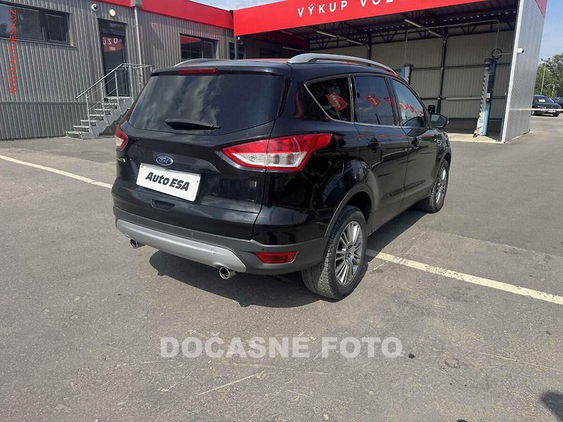 Ford Kuga (2013) 2.0 TDCi 4x4, AT, navi, kůže - fotka 2 z 3