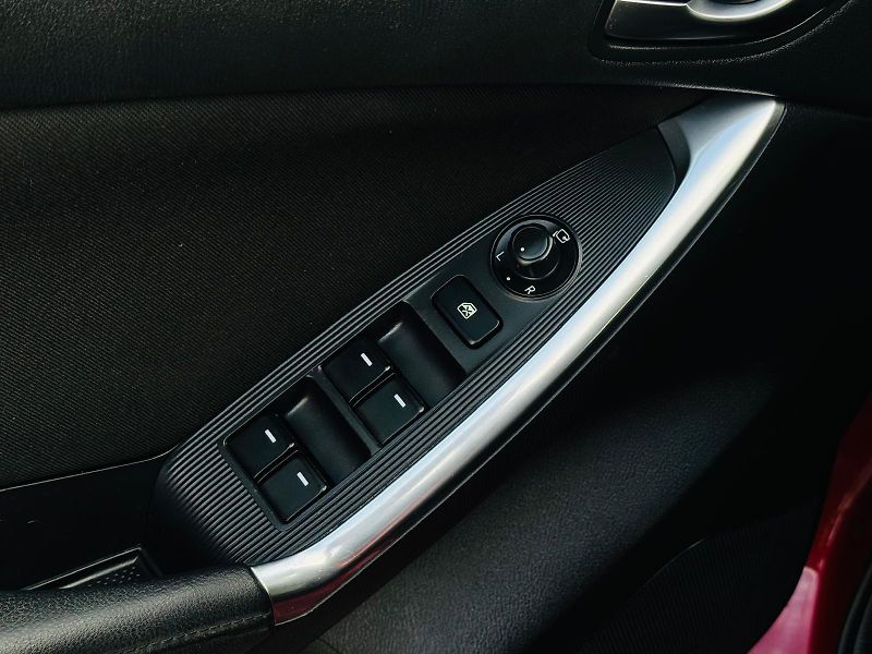 Mazda CX-5 2.0i MAN VÝHŘEV SENZORY TAŽNÉ - fotka 28 z 44
