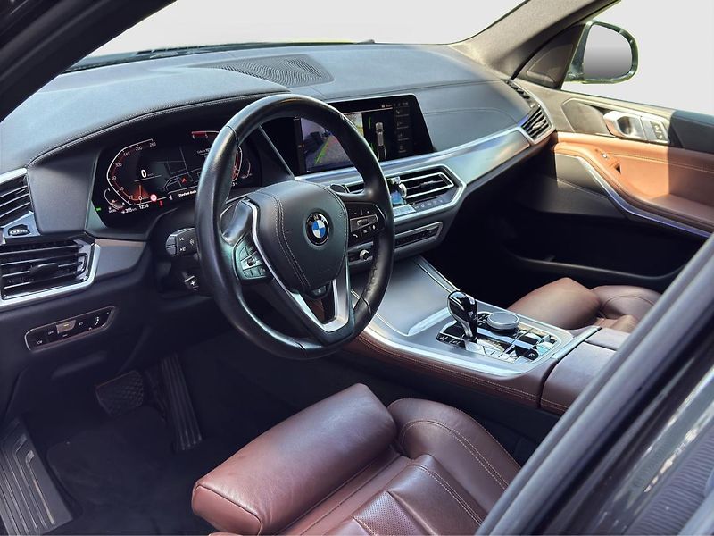 BMW X5 xDrive30d - fotka 10 z 23