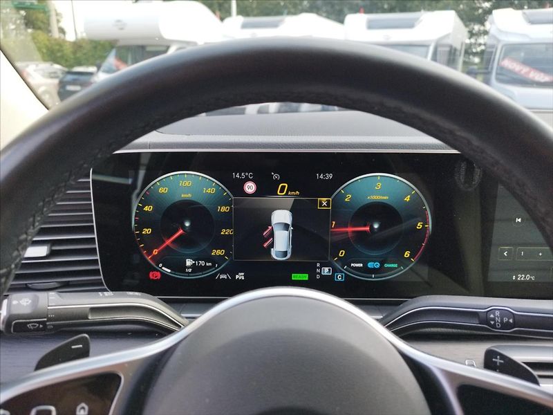 Mercedes-Benz GLE 3,0 300D 4MATIC COUPE - fotka 19 z 29