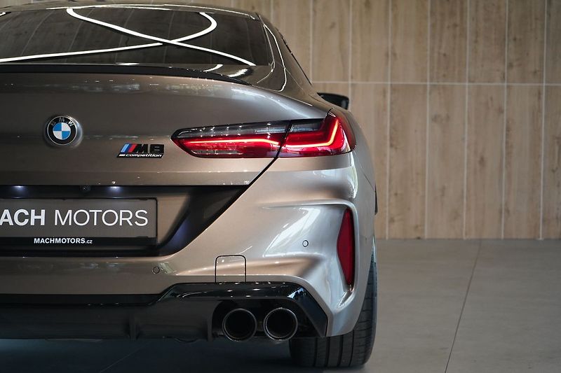 BMW M8 Competition xDrive Gran Coupé - fotka 12 z 50
