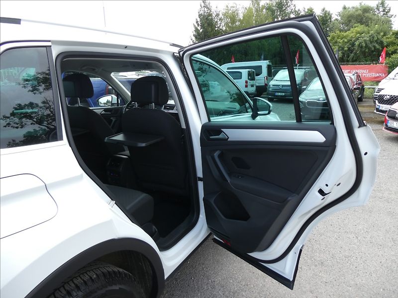 Volkswagen Tiguan 2,0 TSi 140kW DSG 4Motion,weba - fotka 27 z 52