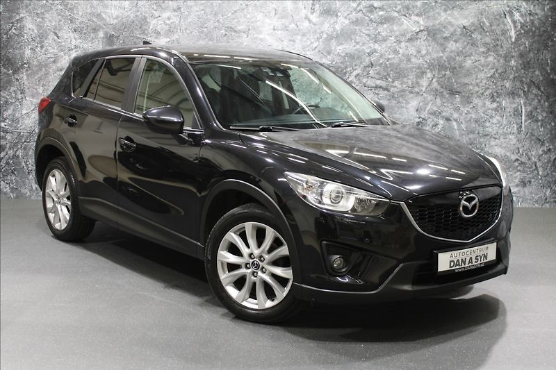 Mazda CX-5 2,0 Skyactiv AWD - fotka 2 z 33