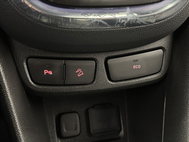 Opel Mokka 1,6 i COSMO KŮŽE VÝHŘEV KAMERA - fotka 19 z 32