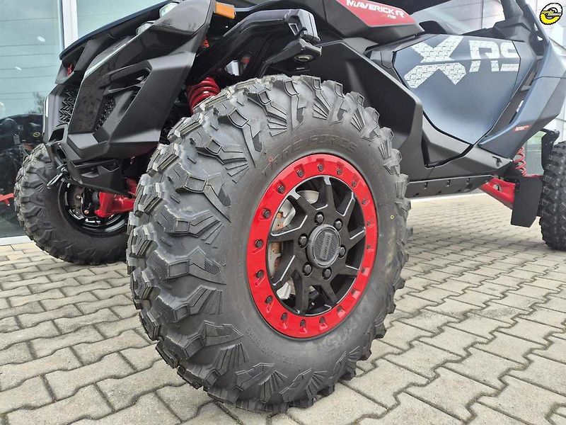 Can-Am Maverick R (2026) X RS DCT SAS 999T MY26 - fotka 11 z 26