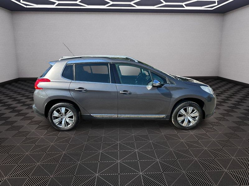 Peugeot 2008 (2015) 1,6HDI Allure - fotka 8 z 21