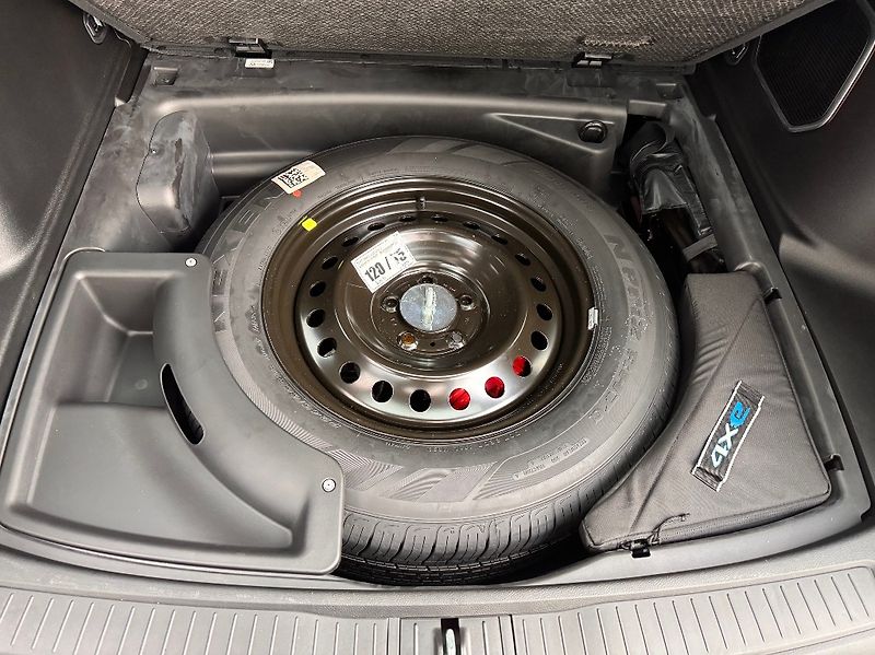 Jeep Grand Cherokee (2025) Limited 4xe (380k) 8AT - fotka 51 z 51