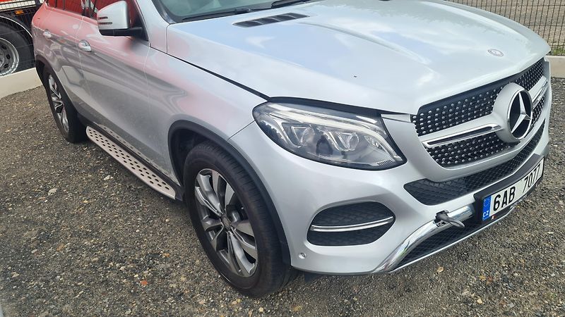 Mercedes-Benz GLE (2015) MERCEDE BENZ 350D nepojízdný - fotka 3 z 11
