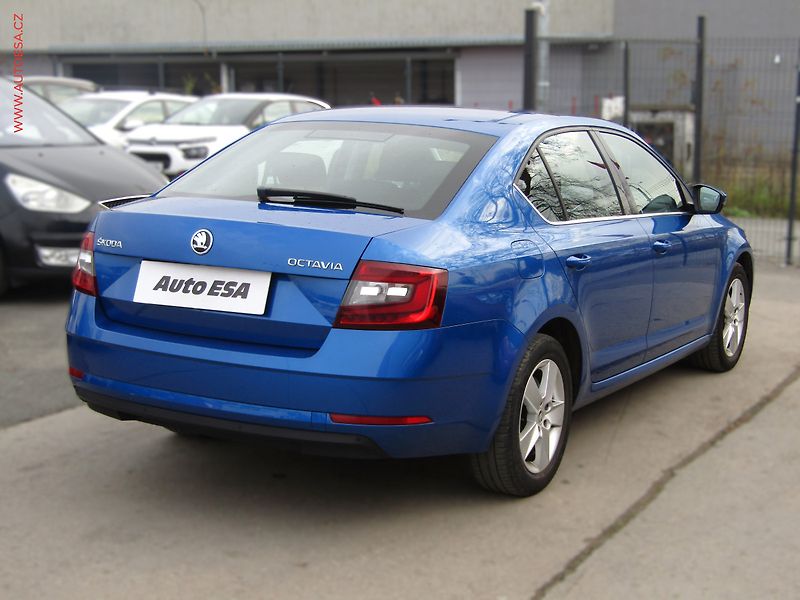 Škoda Octavia (2017) 1.6TDi, ČR, STK11/27 - fotka 4 z 18