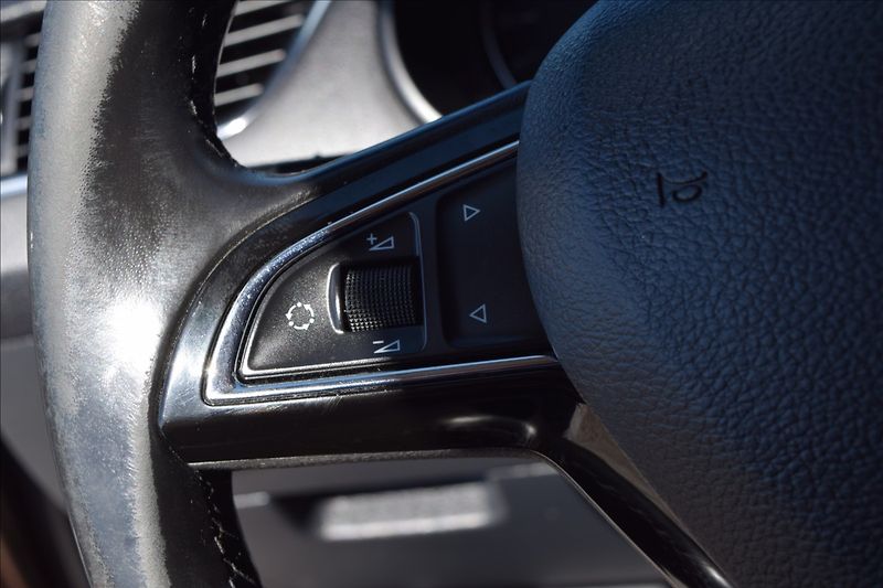 Škoda Octavia 2,0 TDI 110KW DSG TAŽNÉ NAVI - fotka 33 z 47