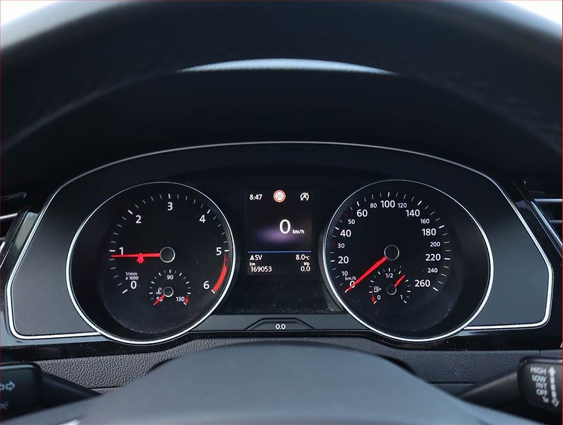 Volkswagen Passat (2020) 2.0 TDI, Serv.kniha, Navi - fotka 11 z 20