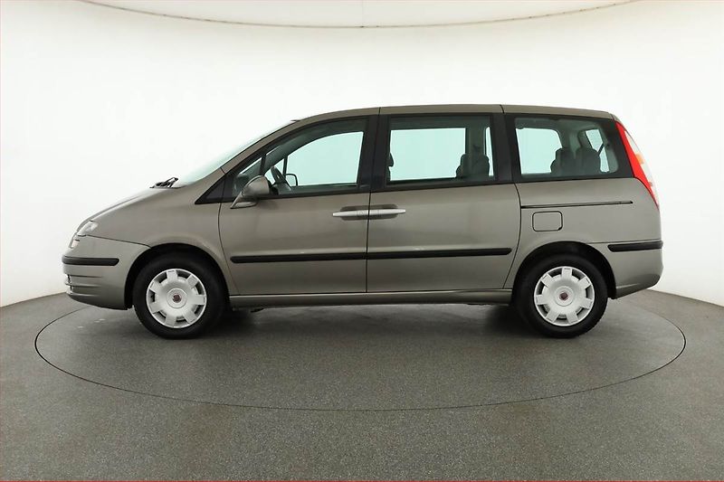 Fiat Ulysse (2009) 2.0 JTD, 7 míst, po STK - fotka 3 z 15